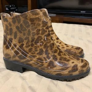 Ankle Height Leopard Rain Boots - Like New